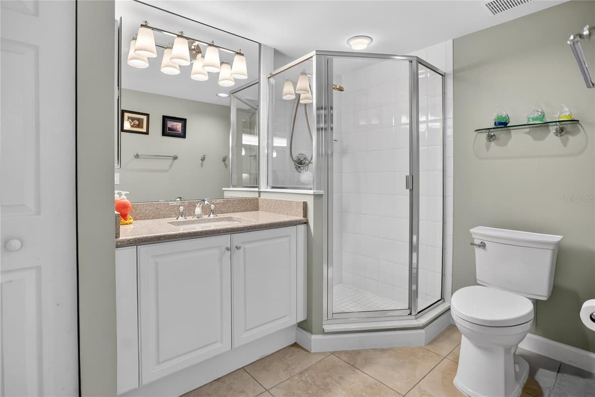4651 ATLANTIC AVENUE — photo 22 of 49