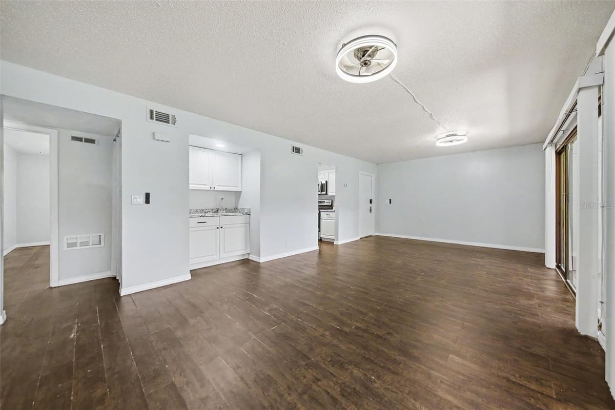 429 SHEOAH BOULEVARD — photo 11 of 41