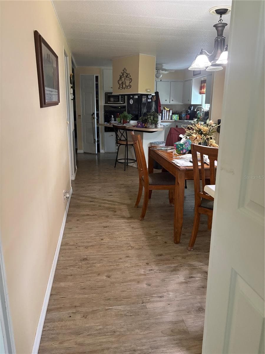 137 JACARANDA DRIVE — photo 12 of 33