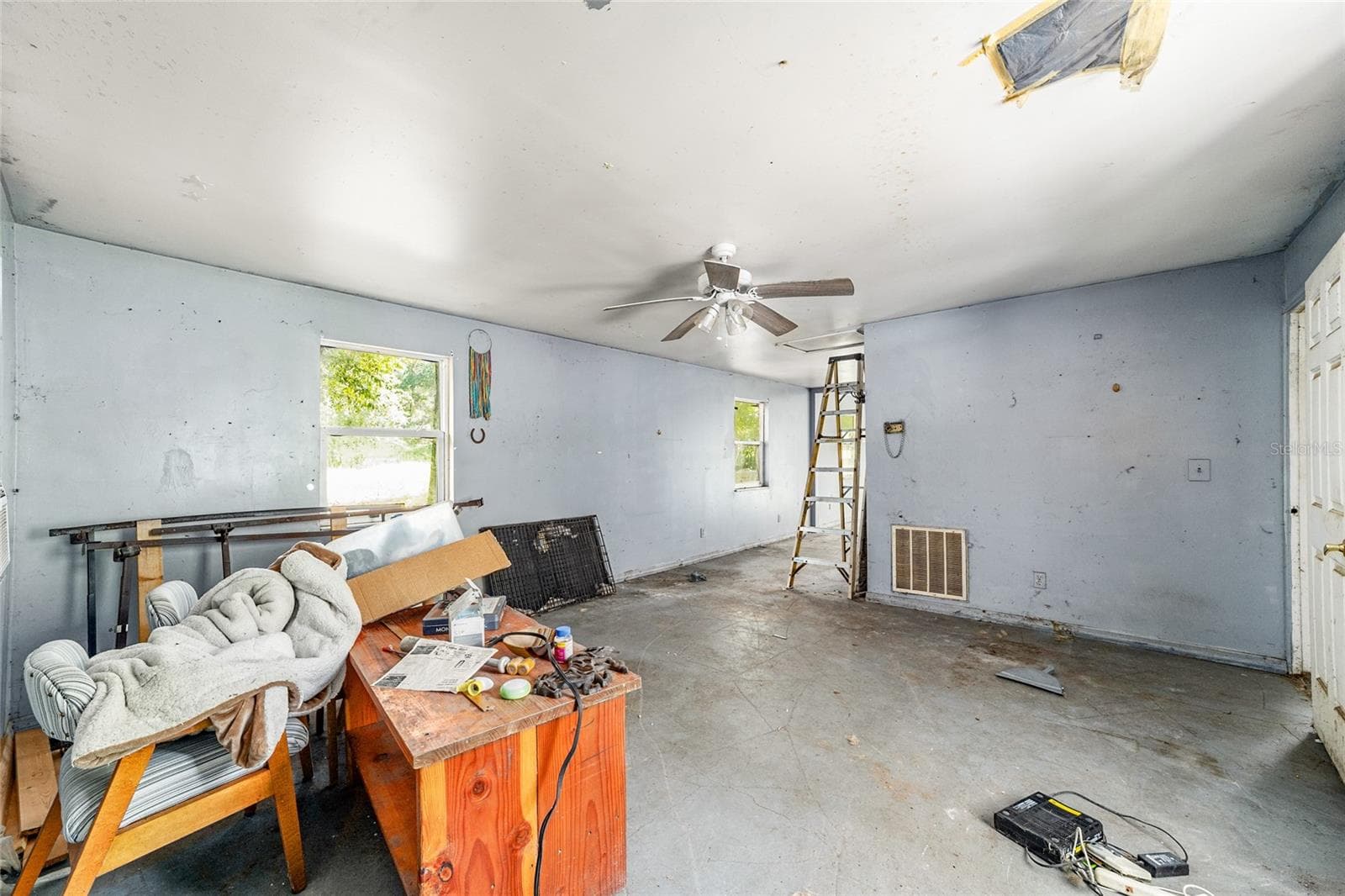 11768 GATLEN AVENUE — photo 11 of 50