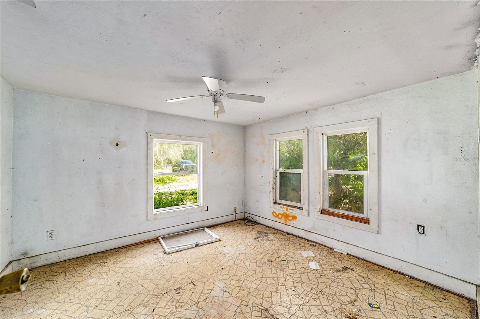 11768 GATLEN AVENUE — photo 16 of 50