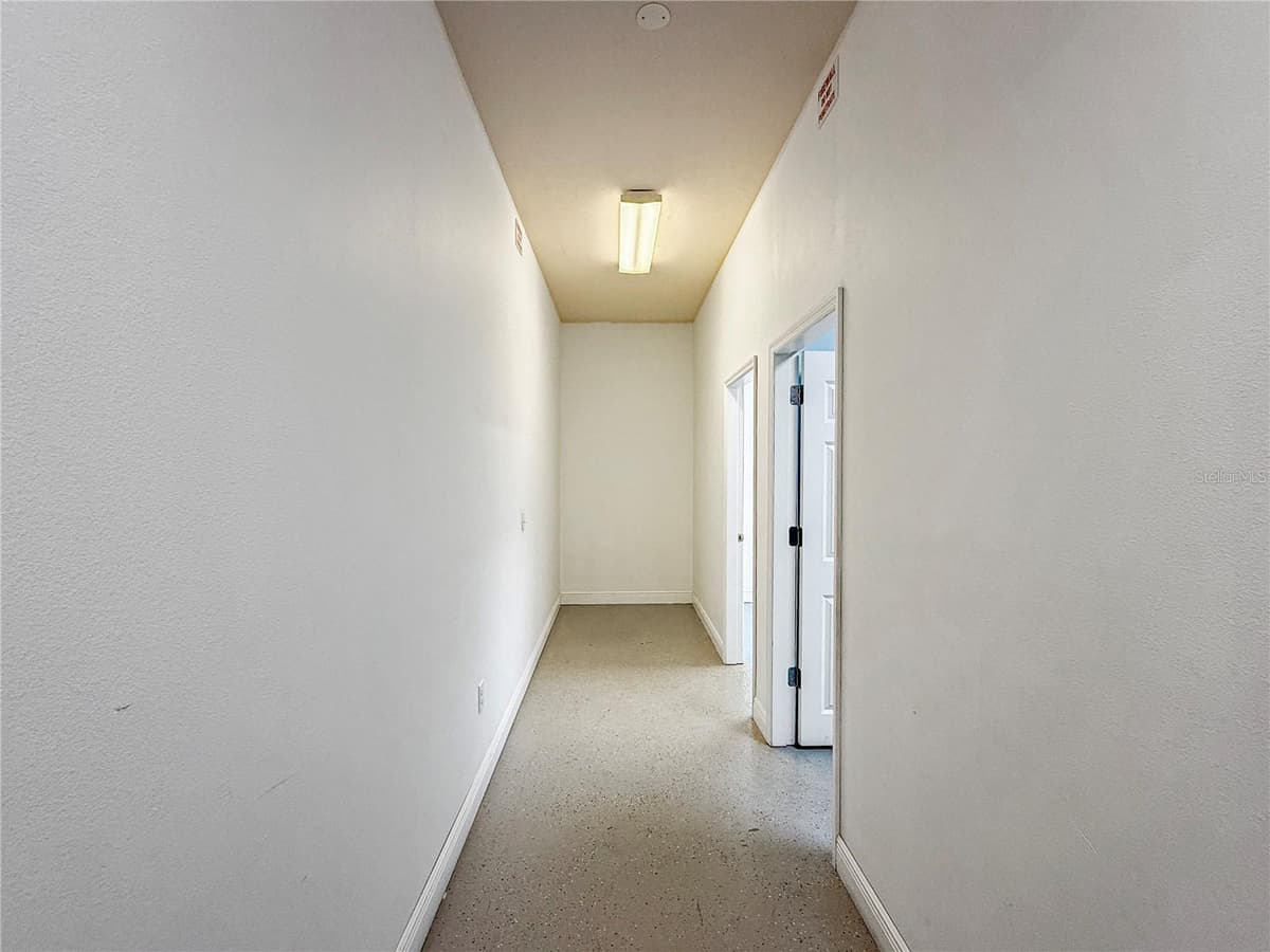 307 BASS STREET — photo 14 of 31