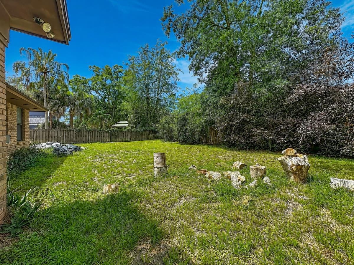 290 GLENEAGLES DRIVE — photo 27 of 33