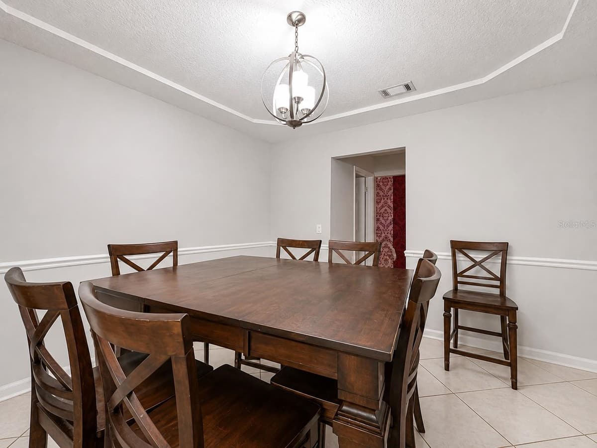 290 GLENEAGLES DRIVE — photo 14 of 33