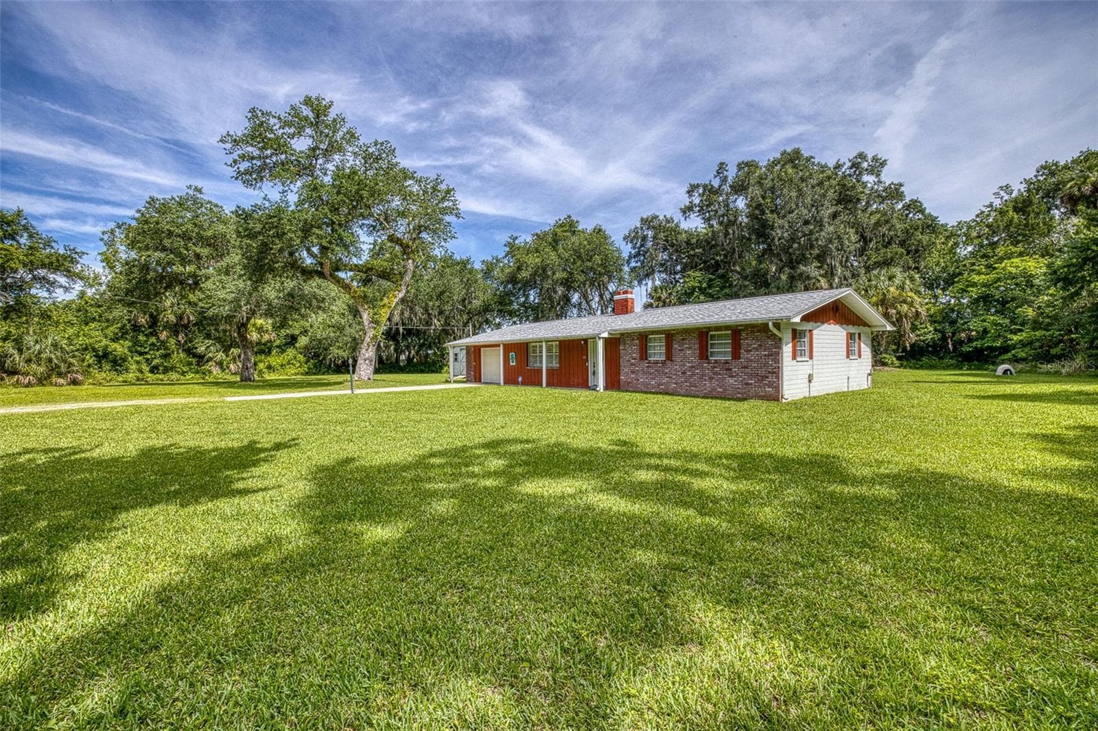 585 CORBIN PARK ROAD — photo 3 of 49