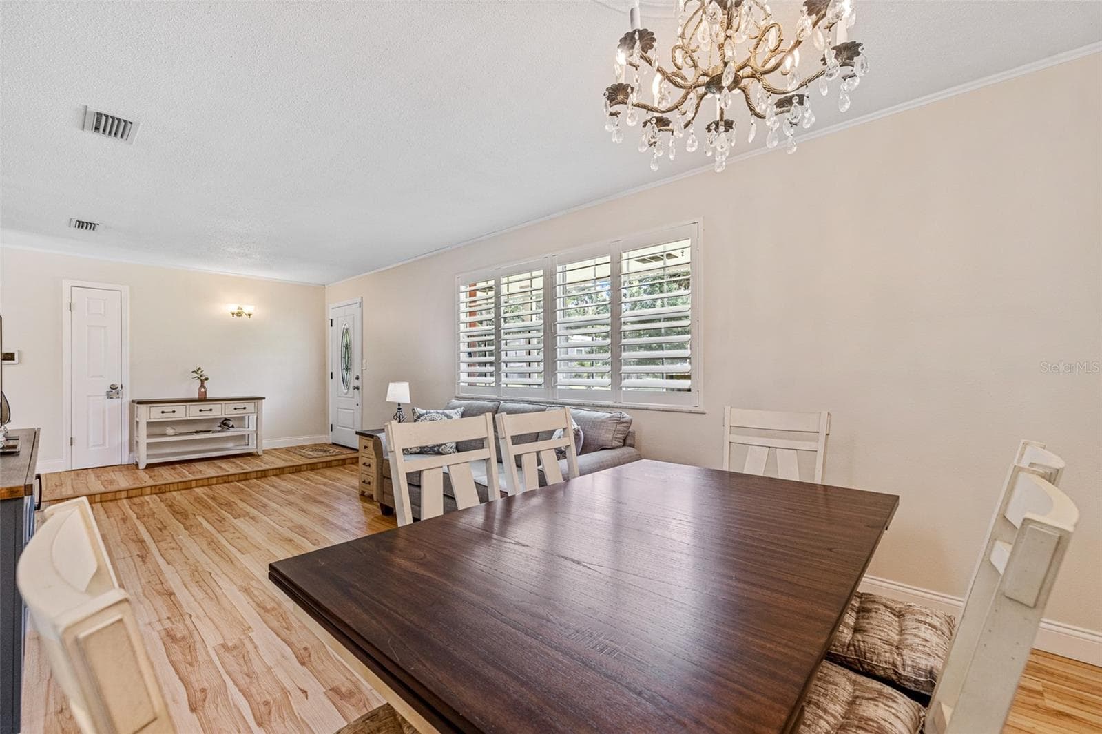 585 CORBIN PARK ROAD — photo 10 of 49