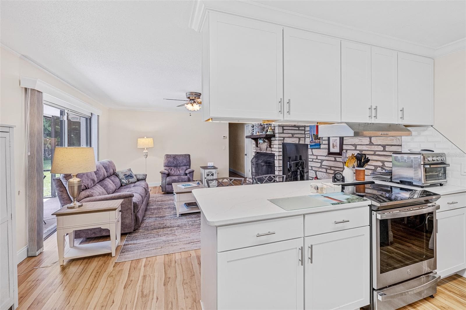 585 CORBIN PARK ROAD — photo 14 of 49