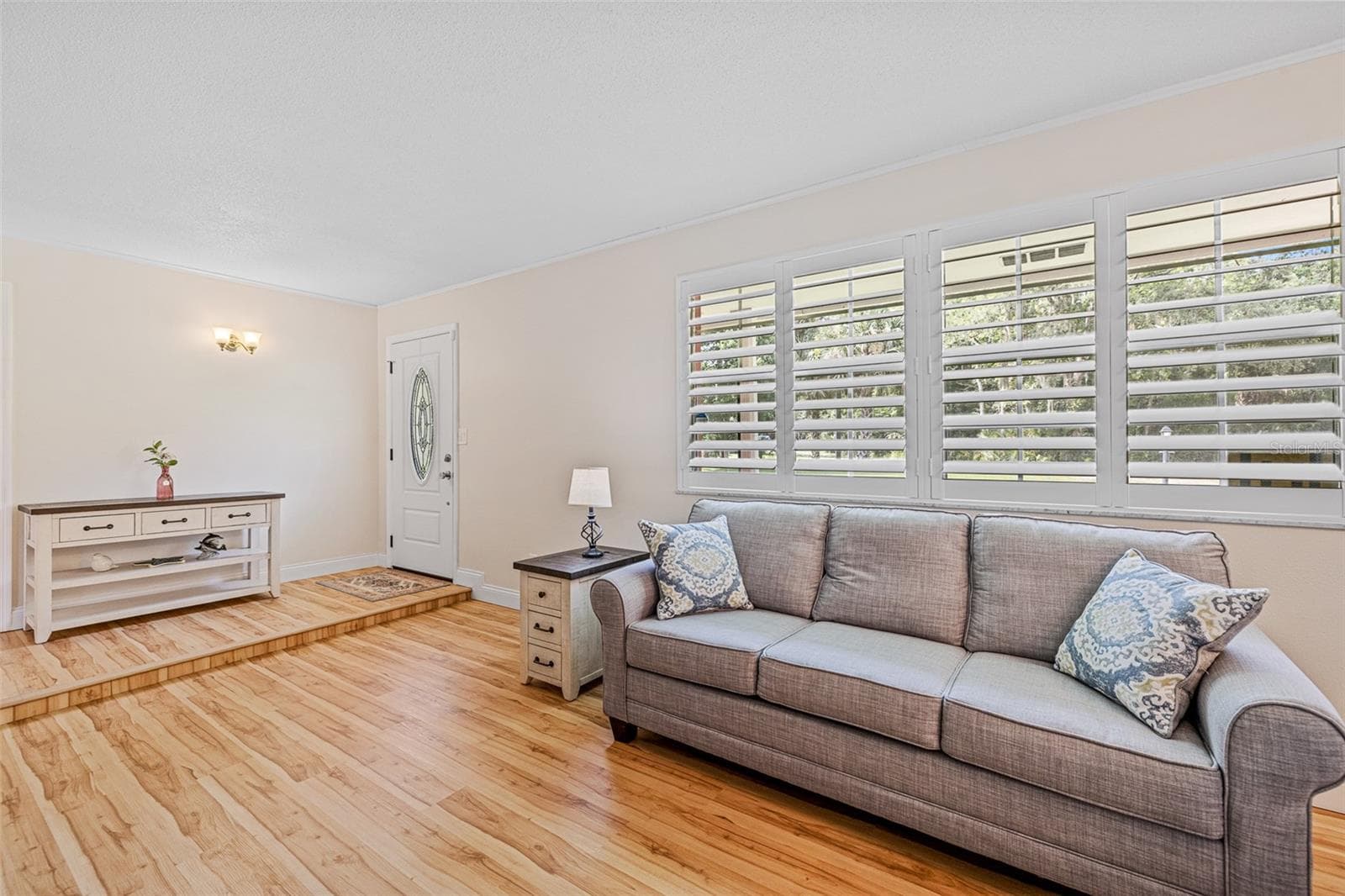 585 CORBIN PARK ROAD — photo 5 of 49