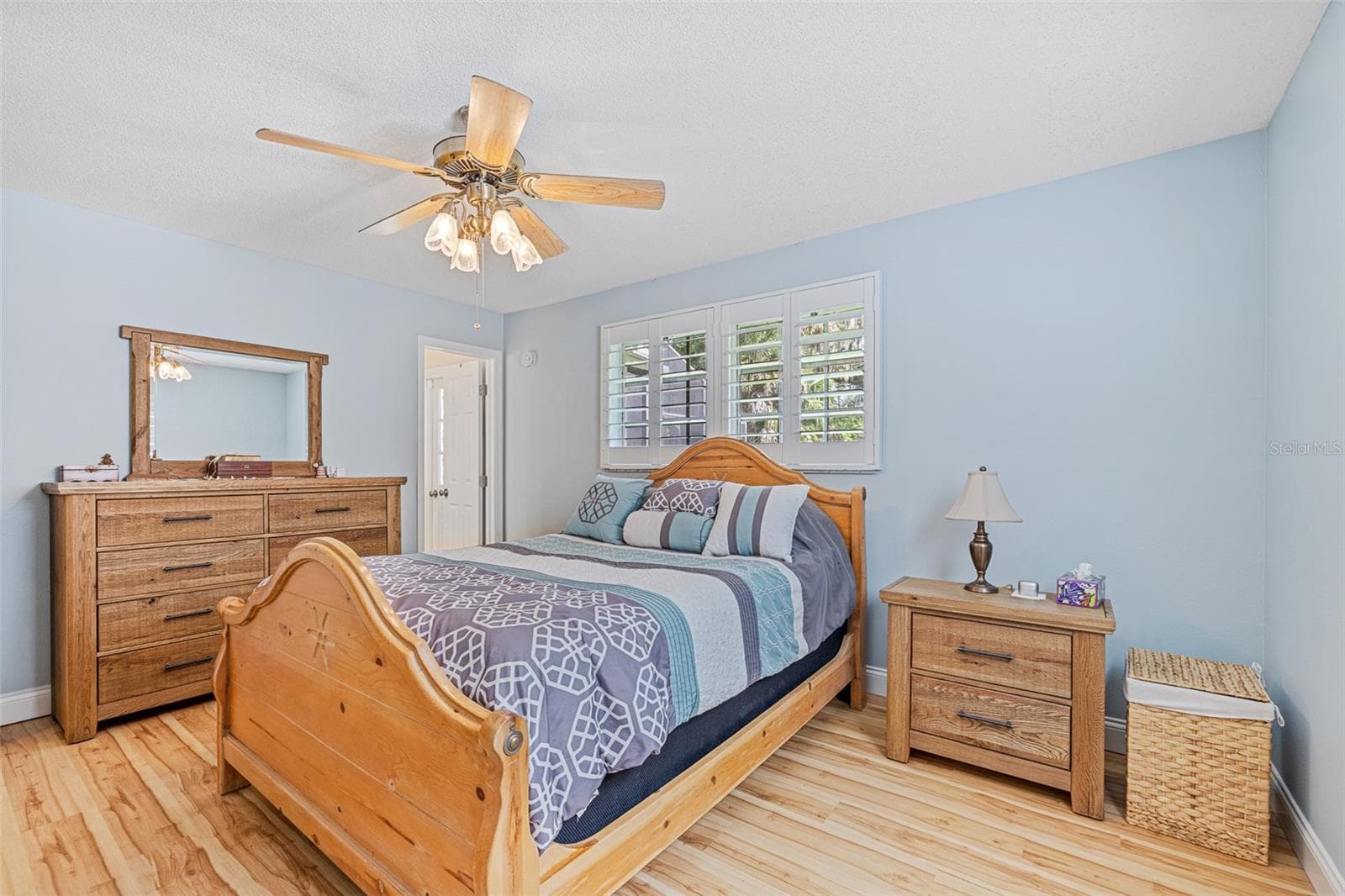585 CORBIN PARK ROAD — photo 15 of 49