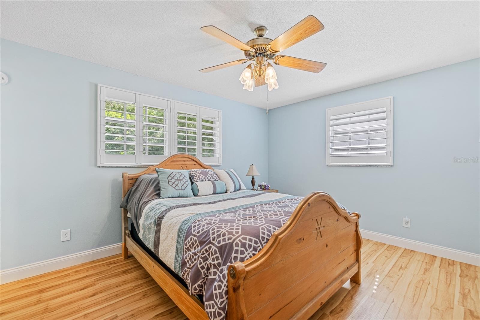 585 CORBIN PARK ROAD — photo 17 of 49