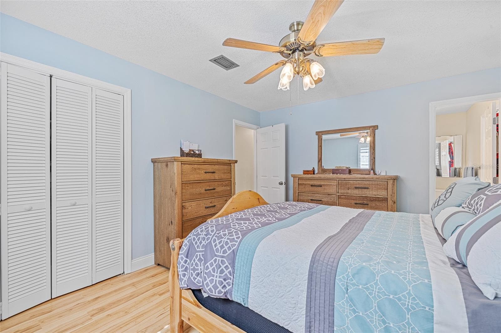 585 CORBIN PARK ROAD — photo 16 of 49