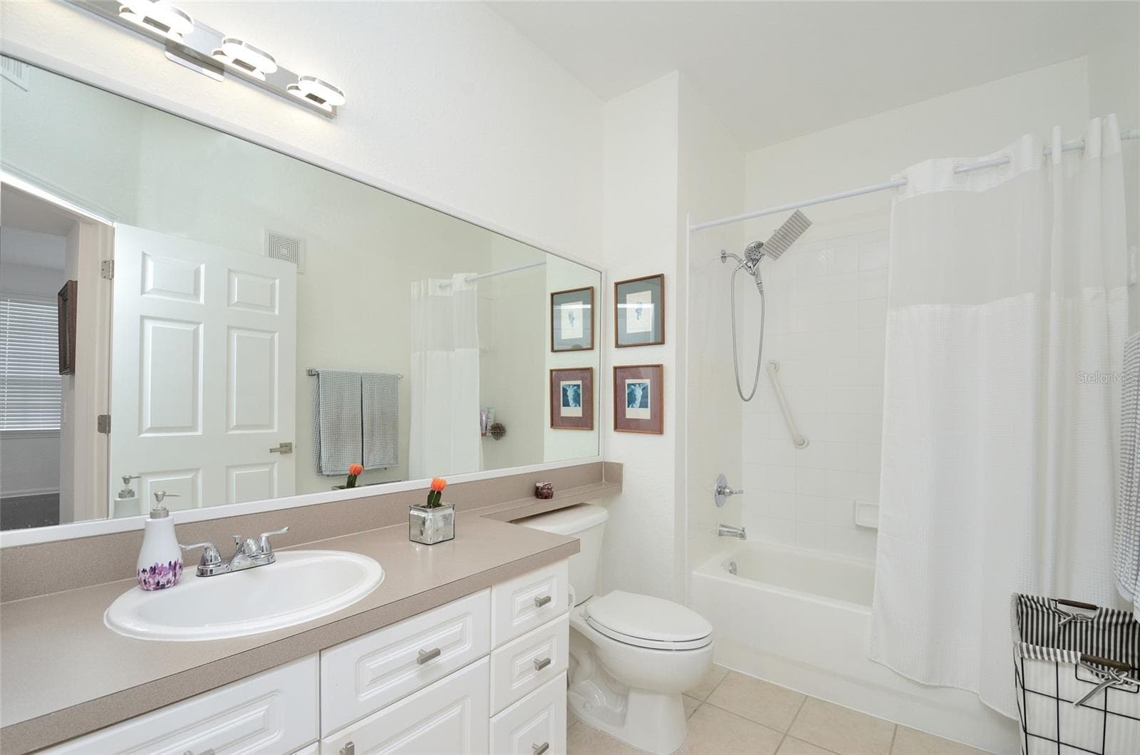 193 LONGVIEW AVENUE — photo 23 of 42