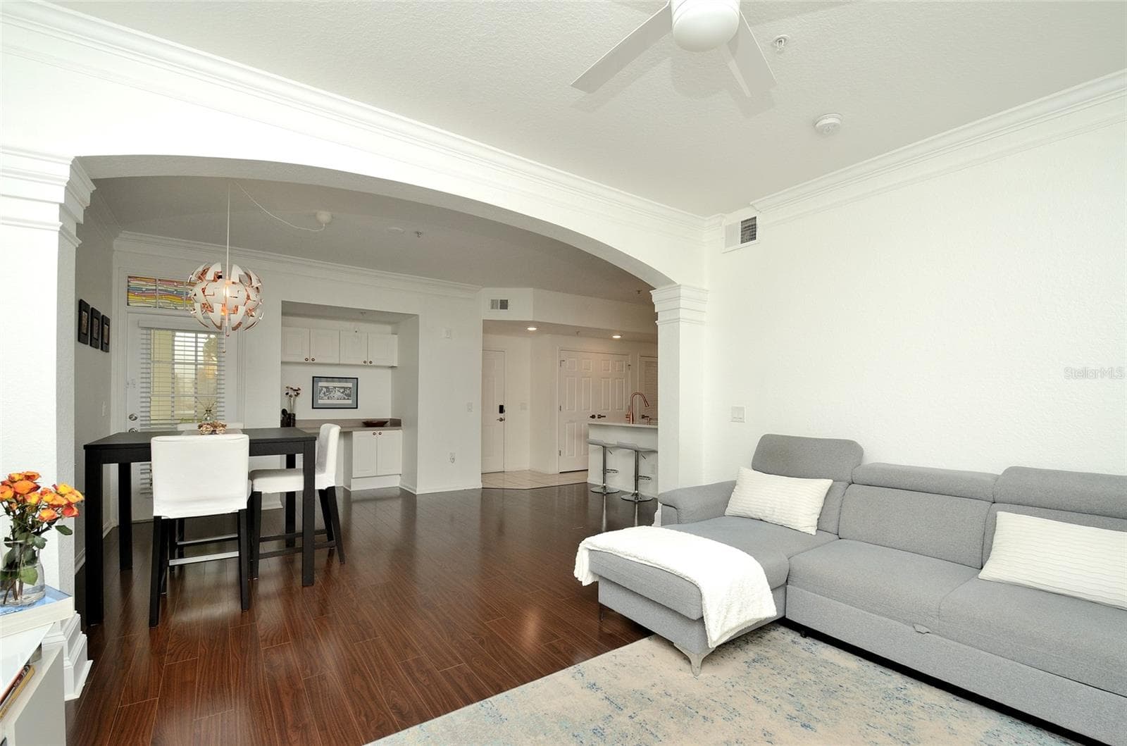 193 LONGVIEW AVENUE — photo 14 of 42