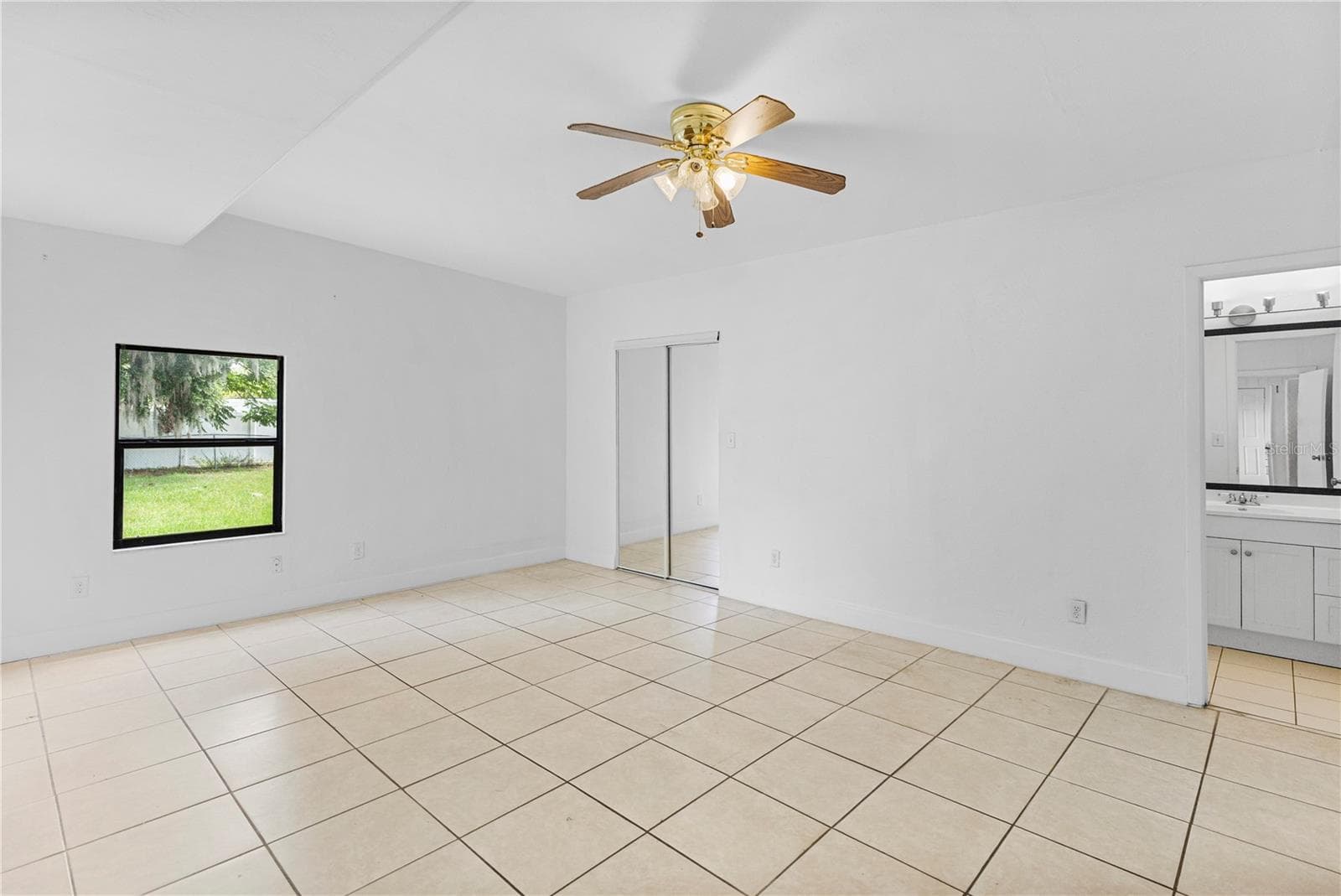 4303 ANDERSON ROAD — photo 11 of 39