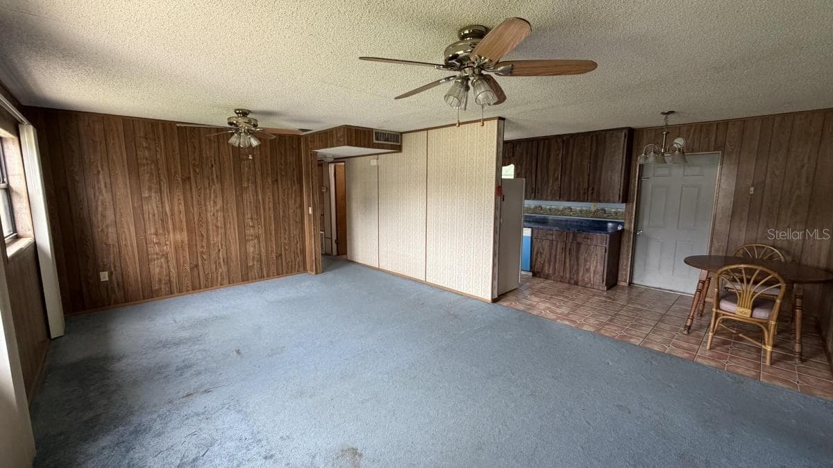 1004 WURST ROAD — photo 4 of 23