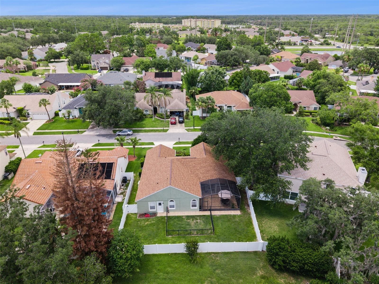 14975 FAVERSHAM CIRCLE — photo 45 of 54