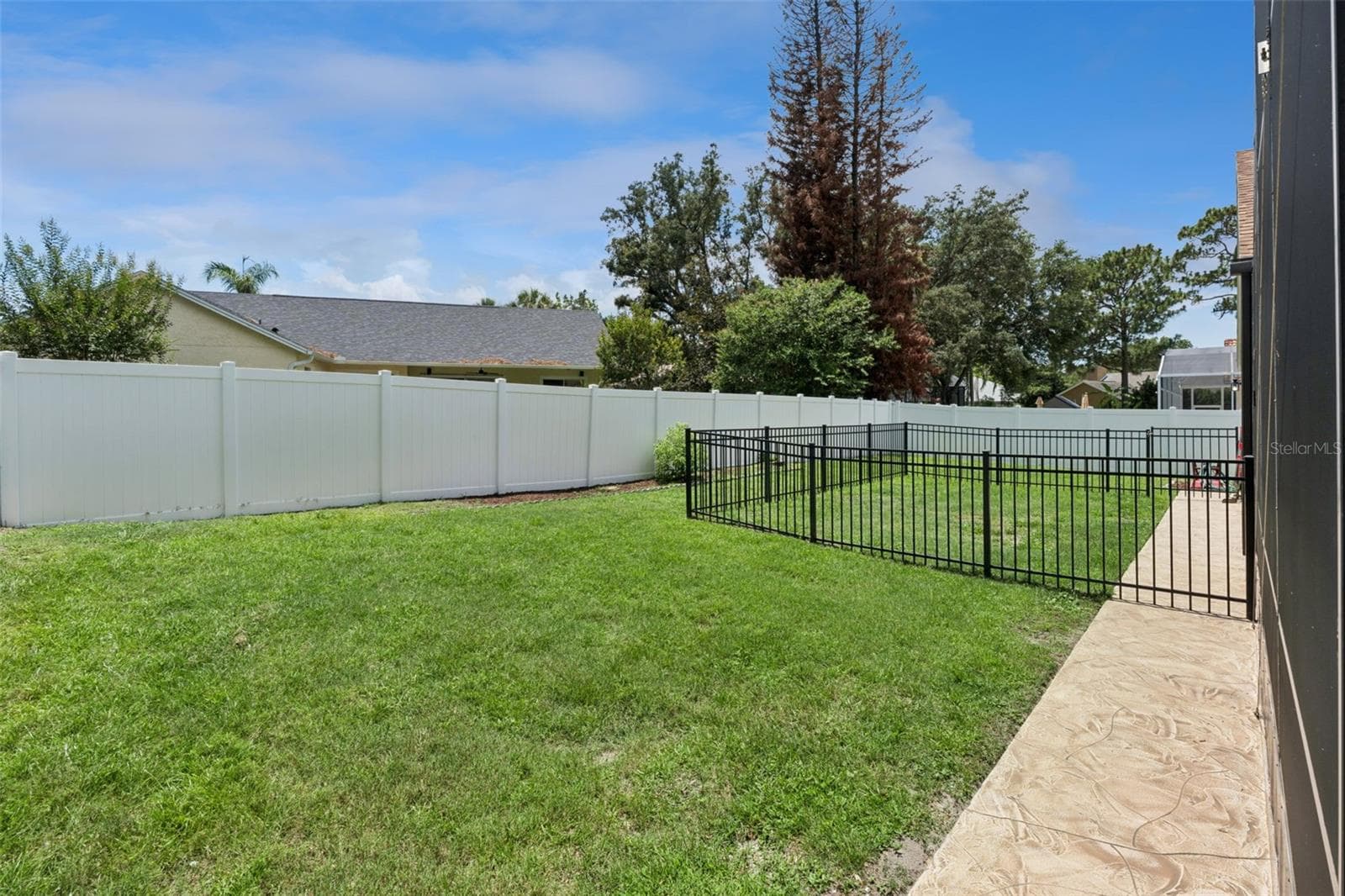 14975 FAVERSHAM CIRCLE — photo 41 of 54