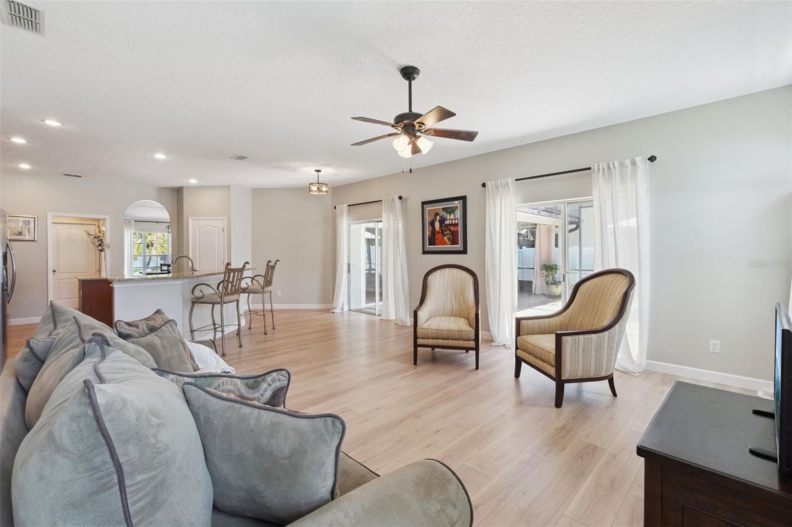 14975 FAVERSHAM CIRCLE — photo 18 of 54