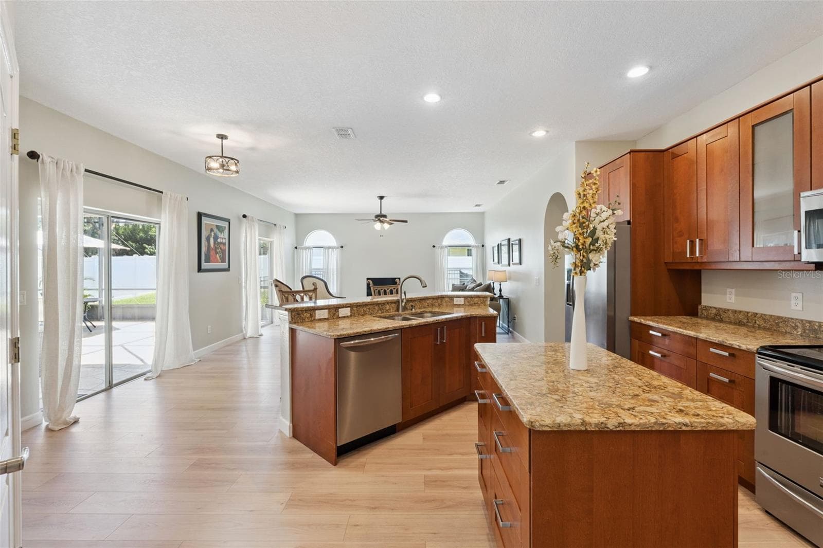 14975 FAVERSHAM CIRCLE — photo 14 of 54