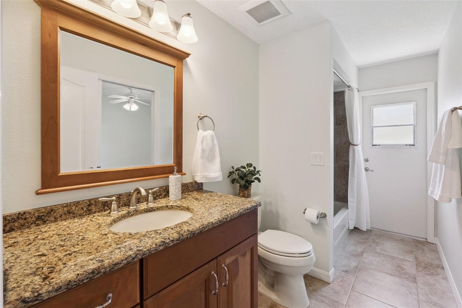 14975 FAVERSHAM CIRCLE — photo 36 of 54