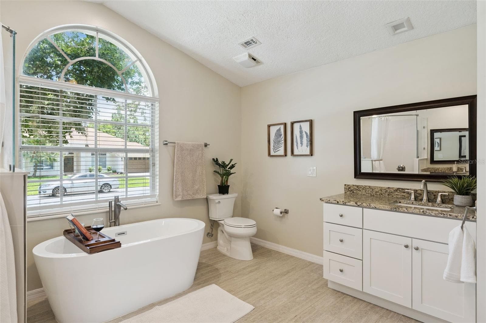 14975 FAVERSHAM CIRCLE — photo 26 of 54