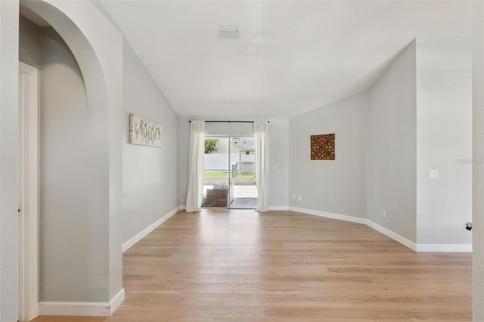 14975 FAVERSHAM CIRCLE — photo 8 of 54