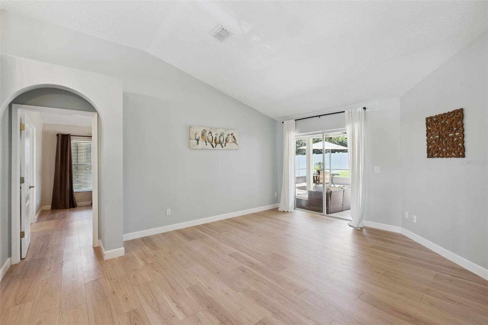 14975 FAVERSHAM CIRCLE — photo 9 of 54