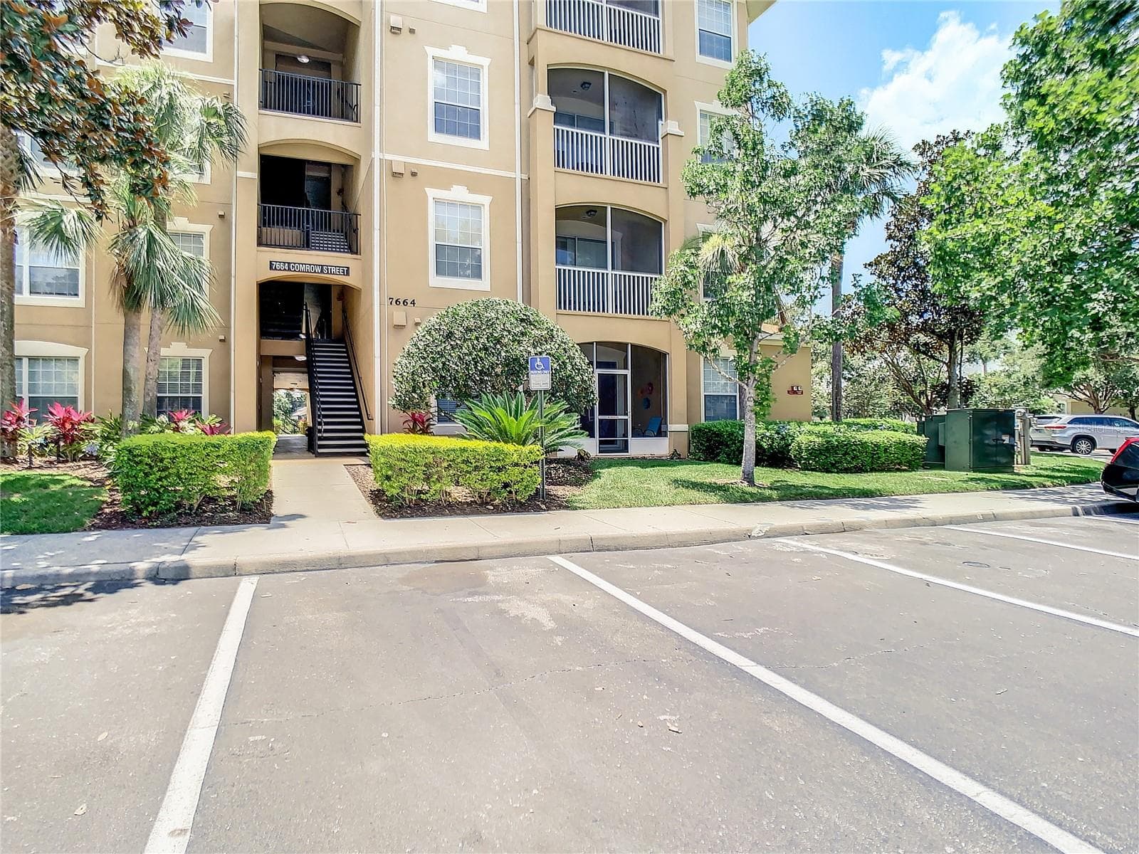 7664 COMROW STREET — photo 4 of 68