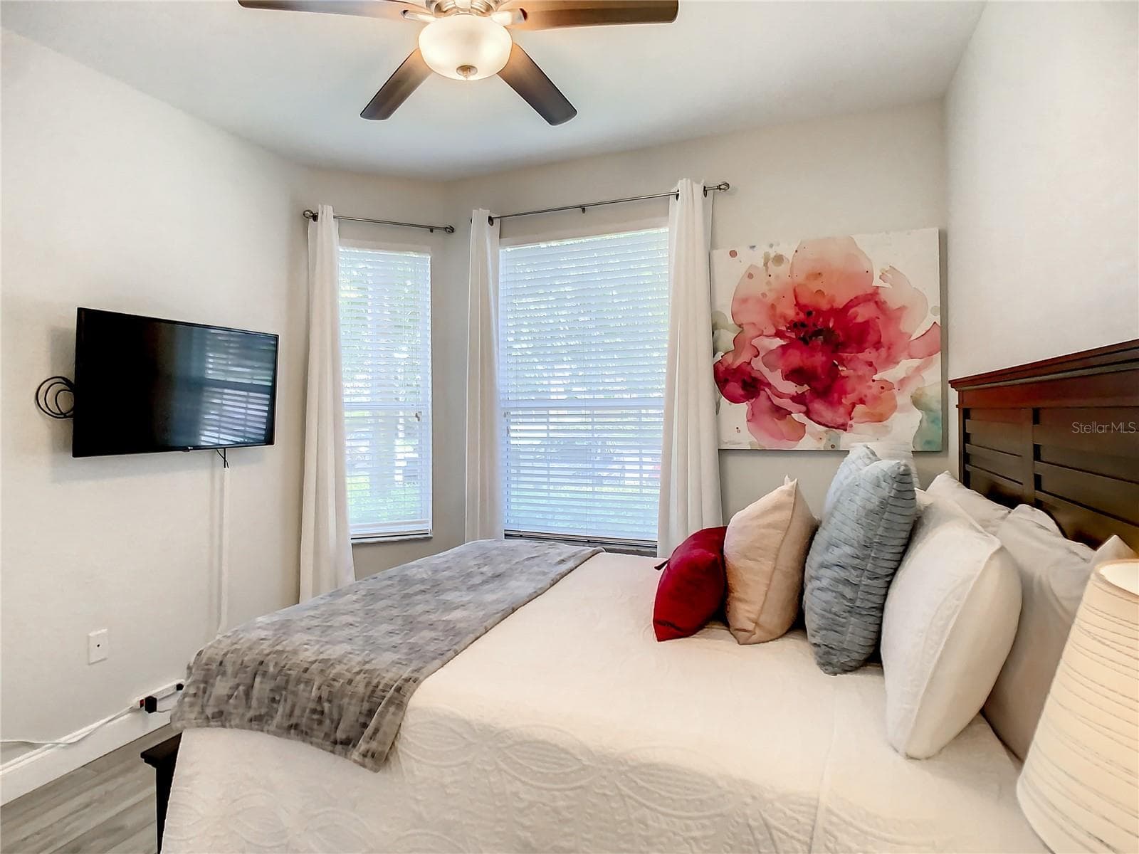 7664 COMROW STREET — photo 19 of 68