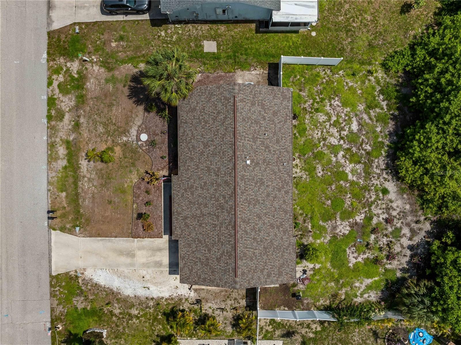 5008 CHAVES CIRCLE — photo 44 of 47