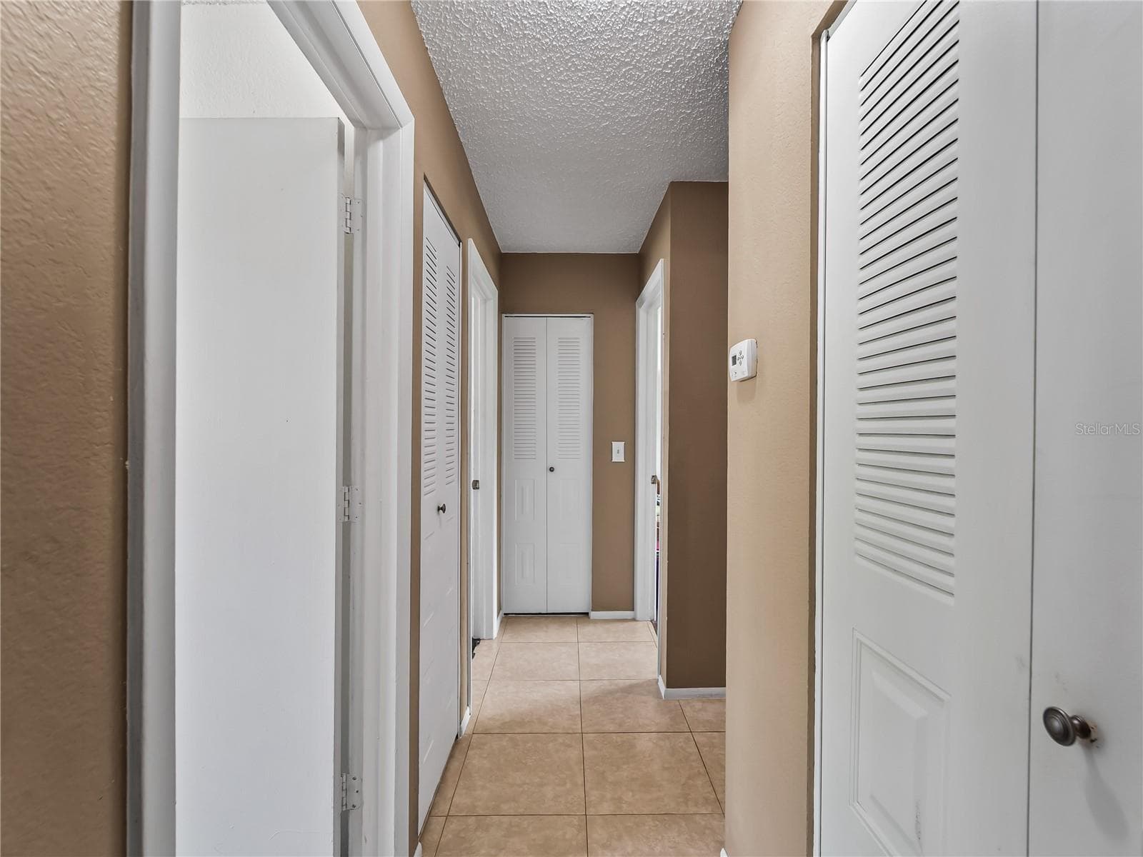 5008 CHAVES CIRCLE — photo 17 of 47
