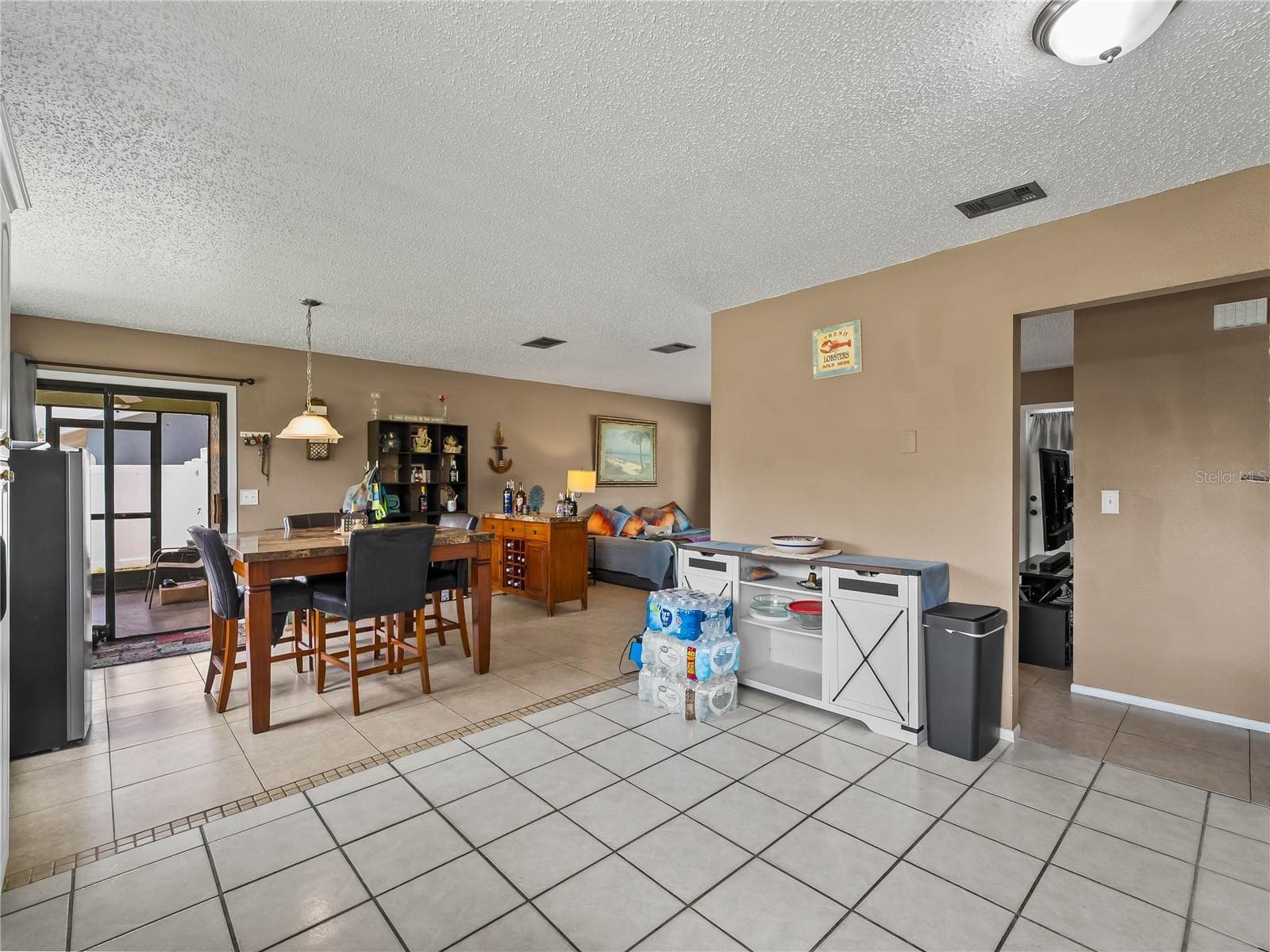 5008 CHAVES CIRCLE — photo 11 of 47