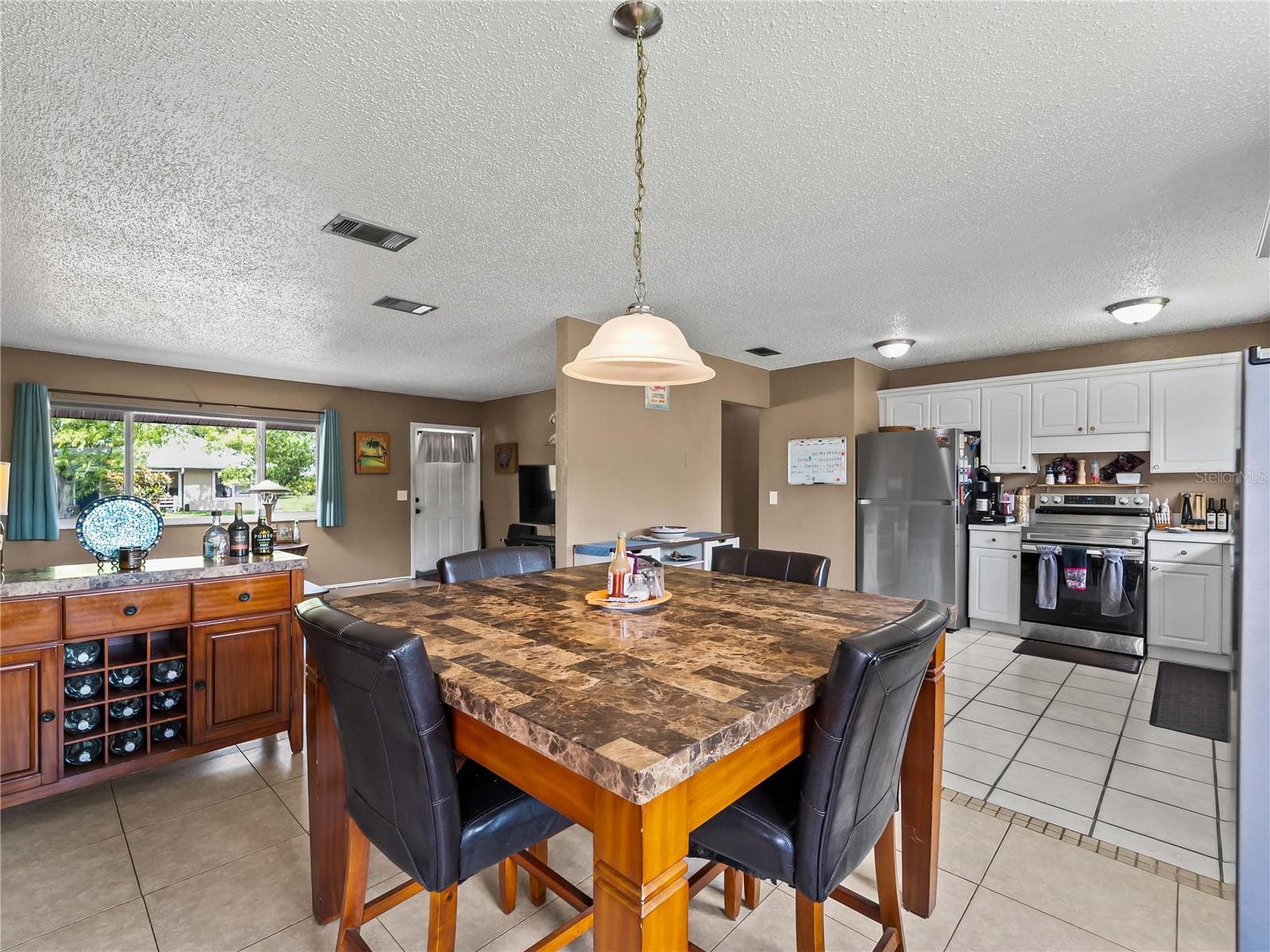 5008 CHAVES CIRCLE — photo 10 of 47