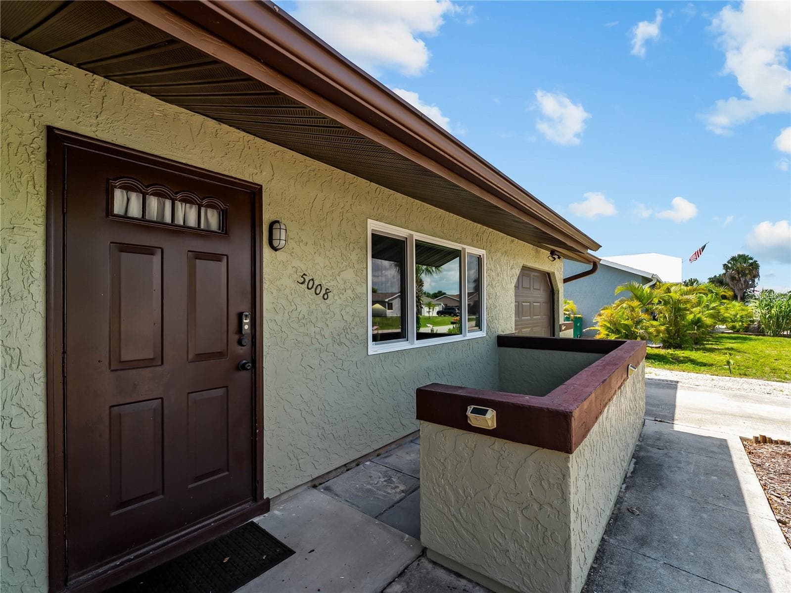 5008 CHAVES CIRCLE — photo 32 of 47
