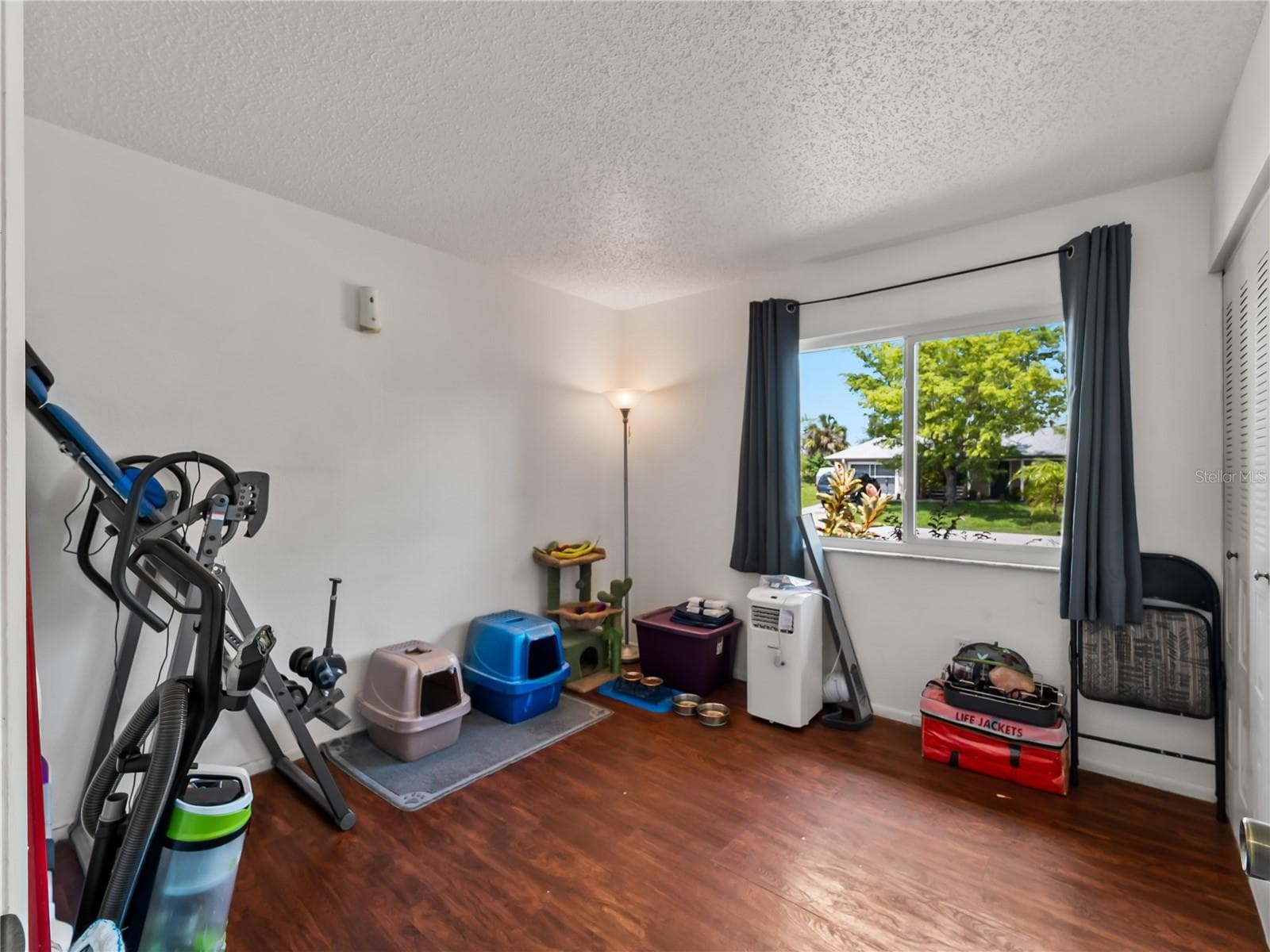 5008 CHAVES CIRCLE — photo 21 of 47