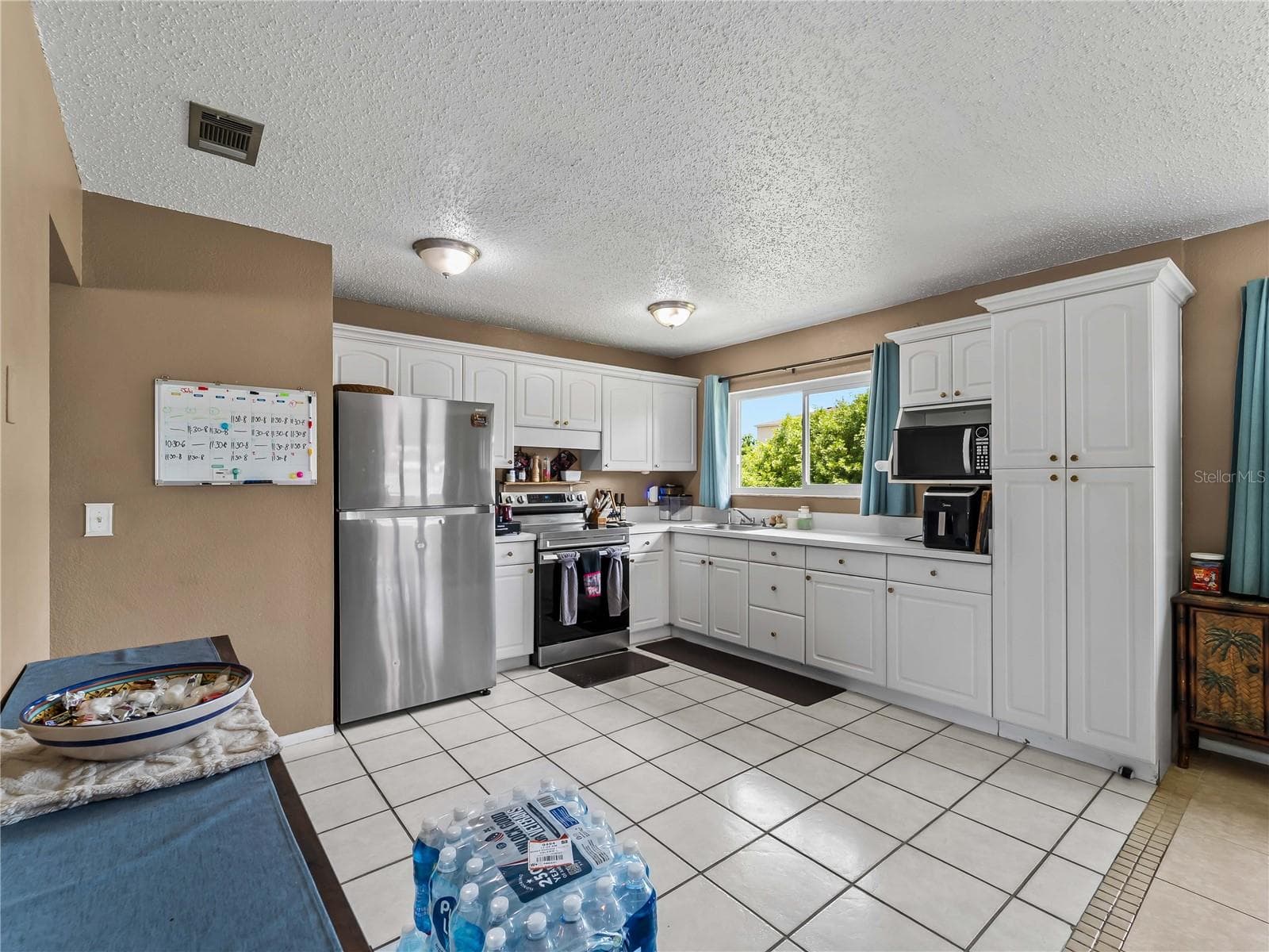 5008 CHAVES CIRCLE — photo 6 of 47