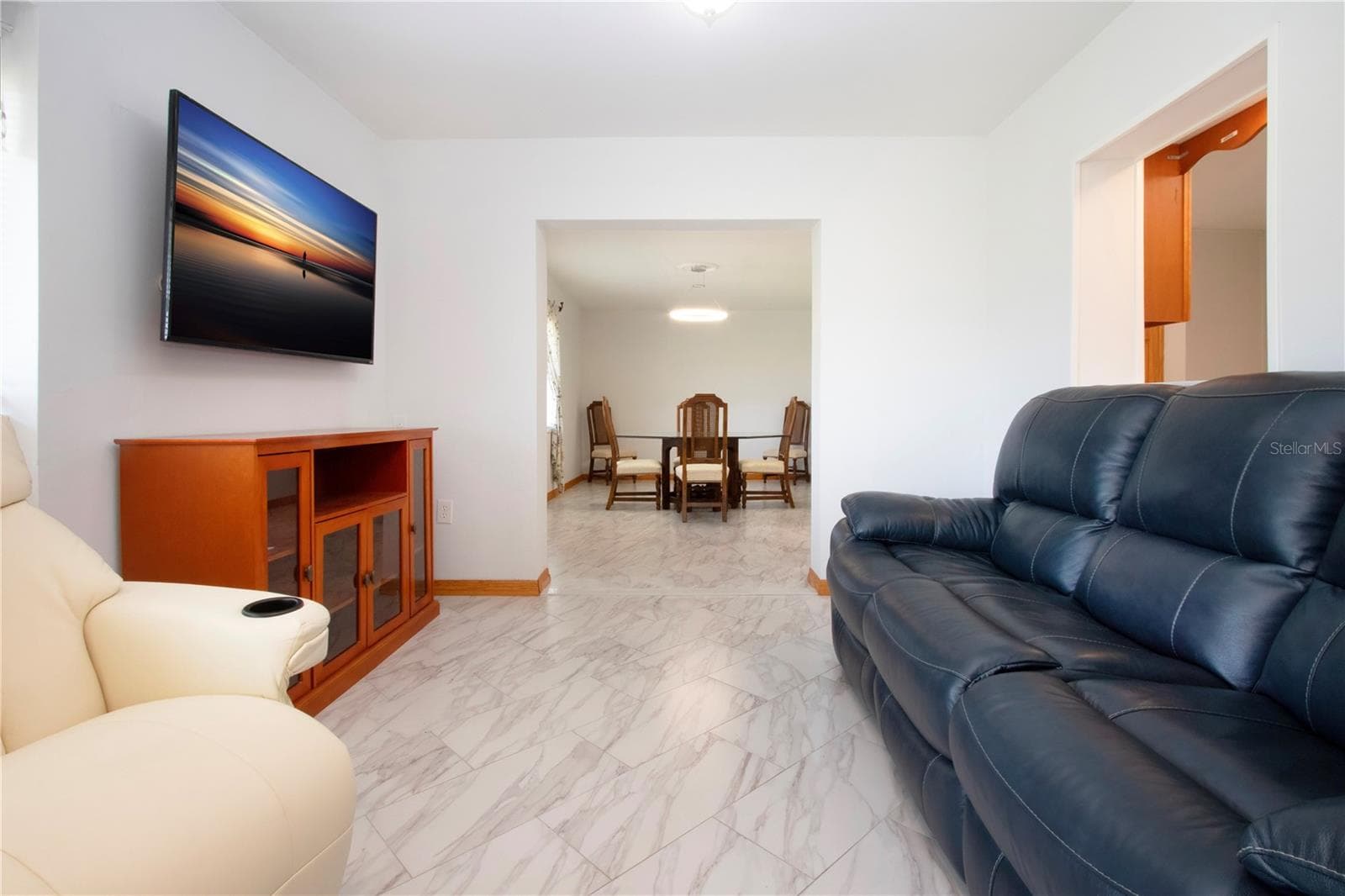 624 LA JOLLA AVENUE — photo 26 of 61