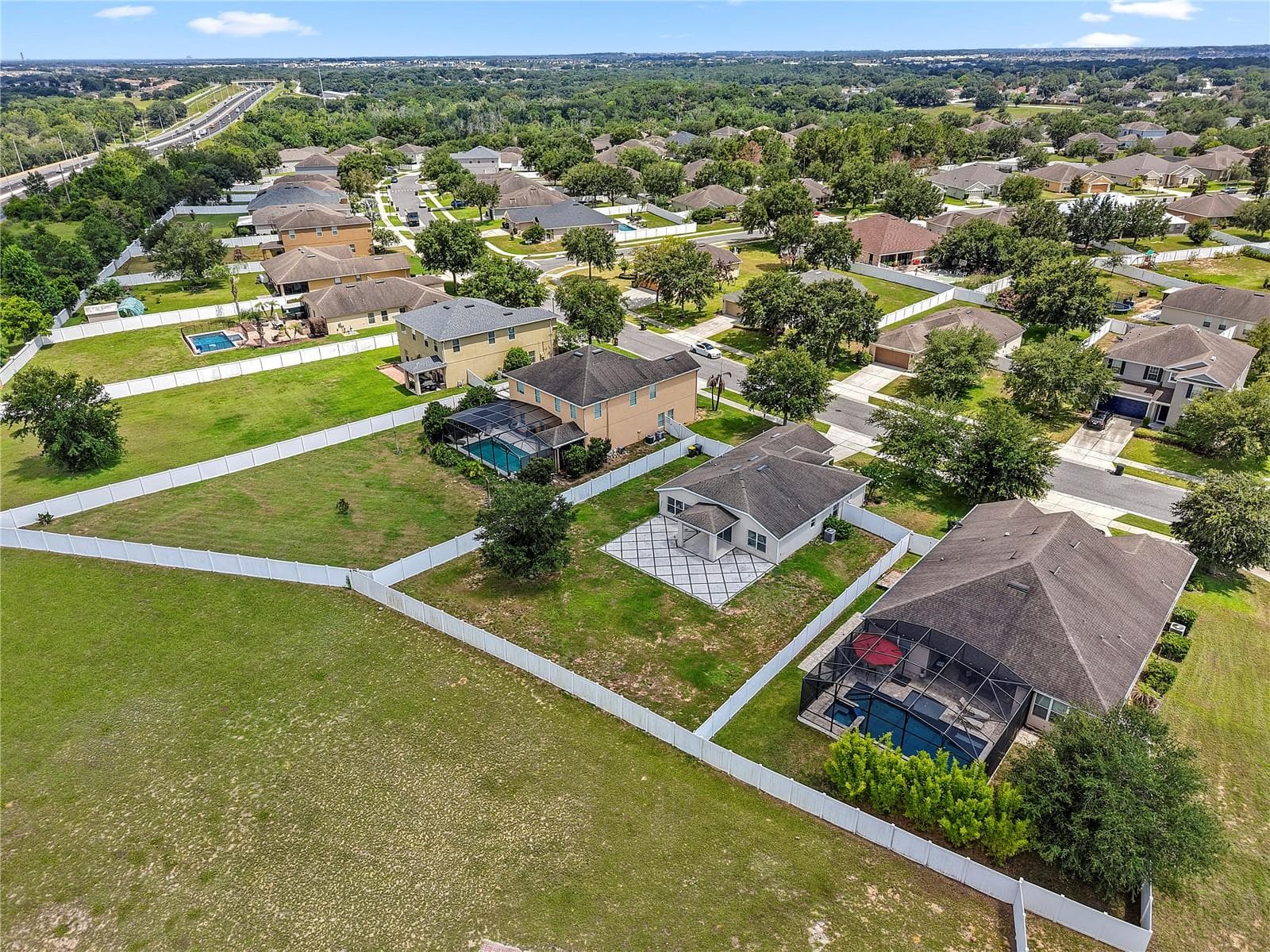 337 GIOVANI BOULEVARD — photo 3 of 31