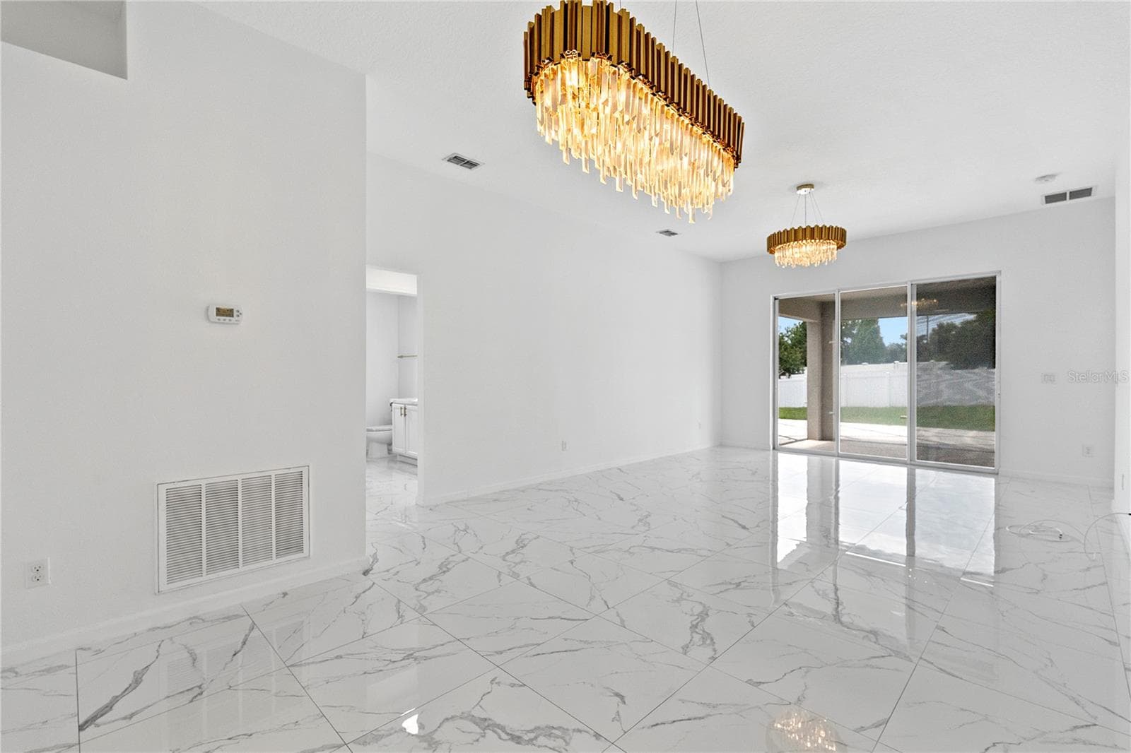 337 GIOVANI BOULEVARD — photo 7 of 31