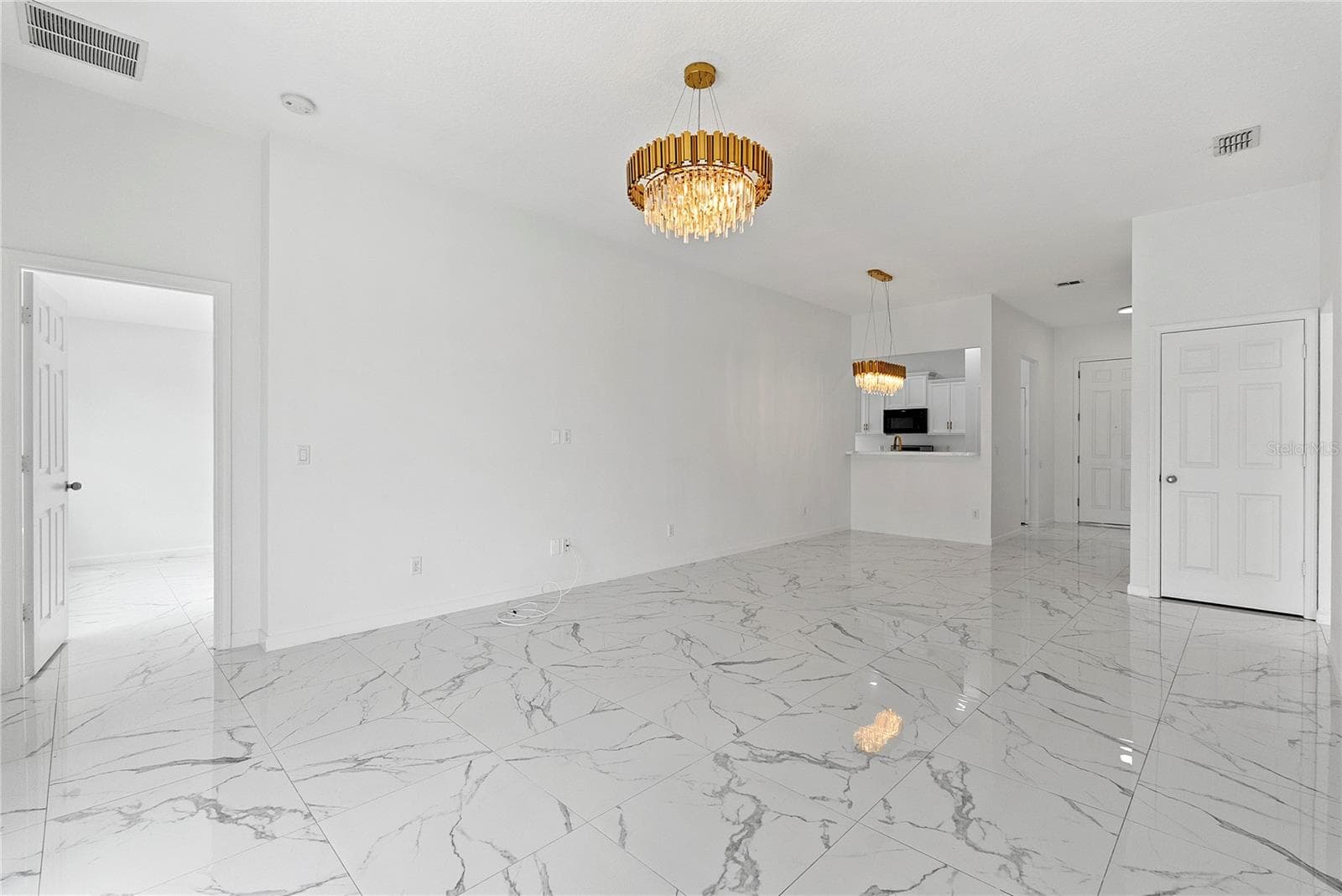 337 GIOVANI BOULEVARD — photo 17 of 31