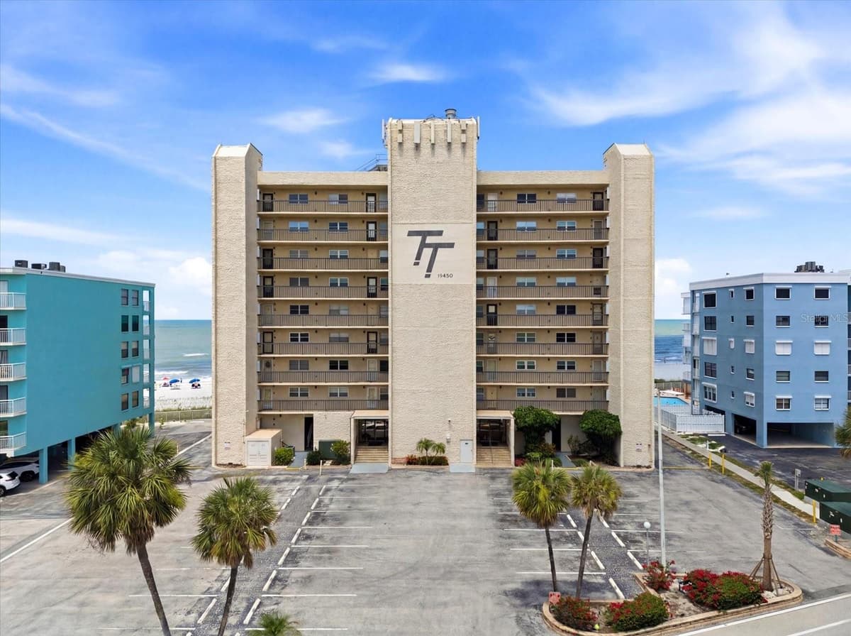 19450 GULF BOULEVARD — photo 34 of 51