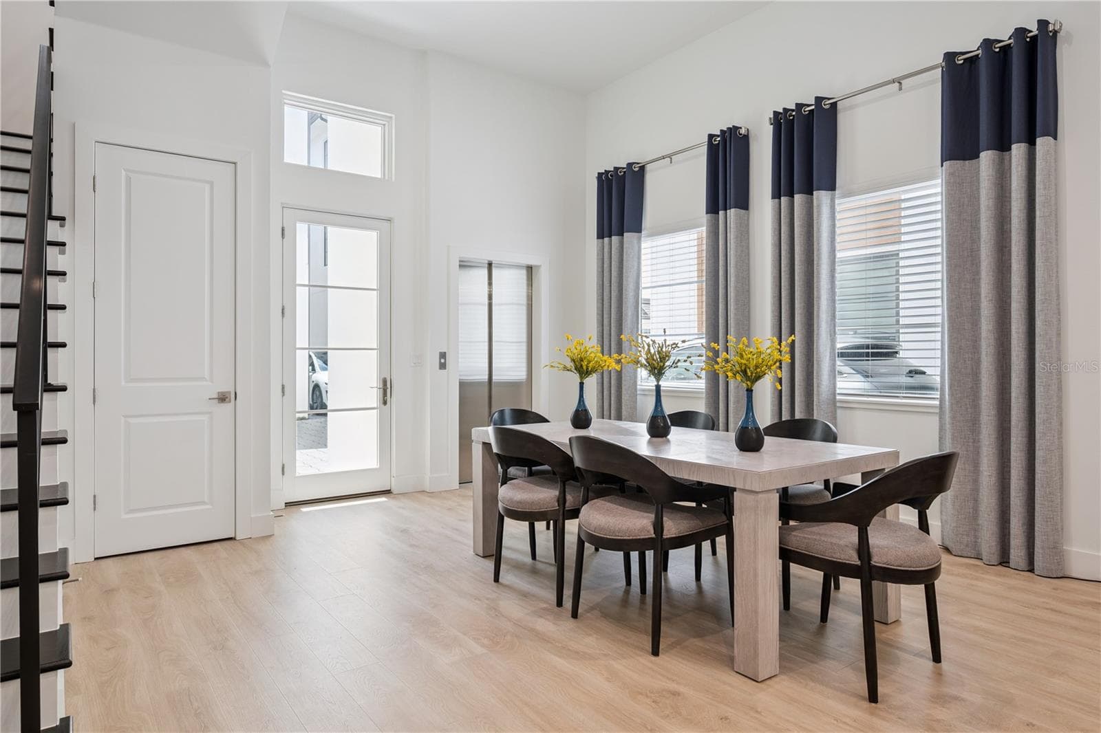 512 SWOOPE AVENUE — photo 4 of 46