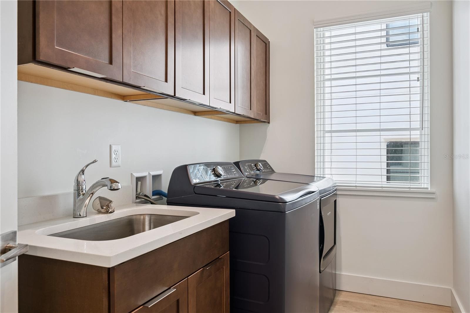 512 SWOOPE AVENUE — photo 36 of 46