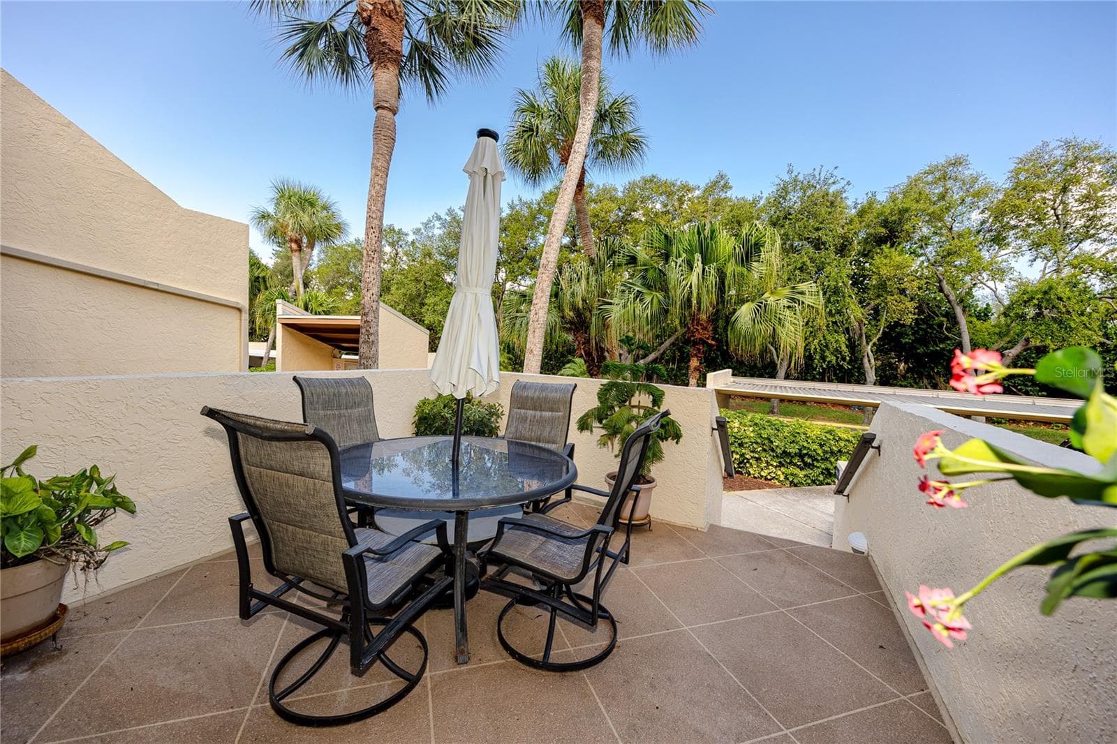7530 SUNSHINE SKYWAY LANE — photo 25 of 53