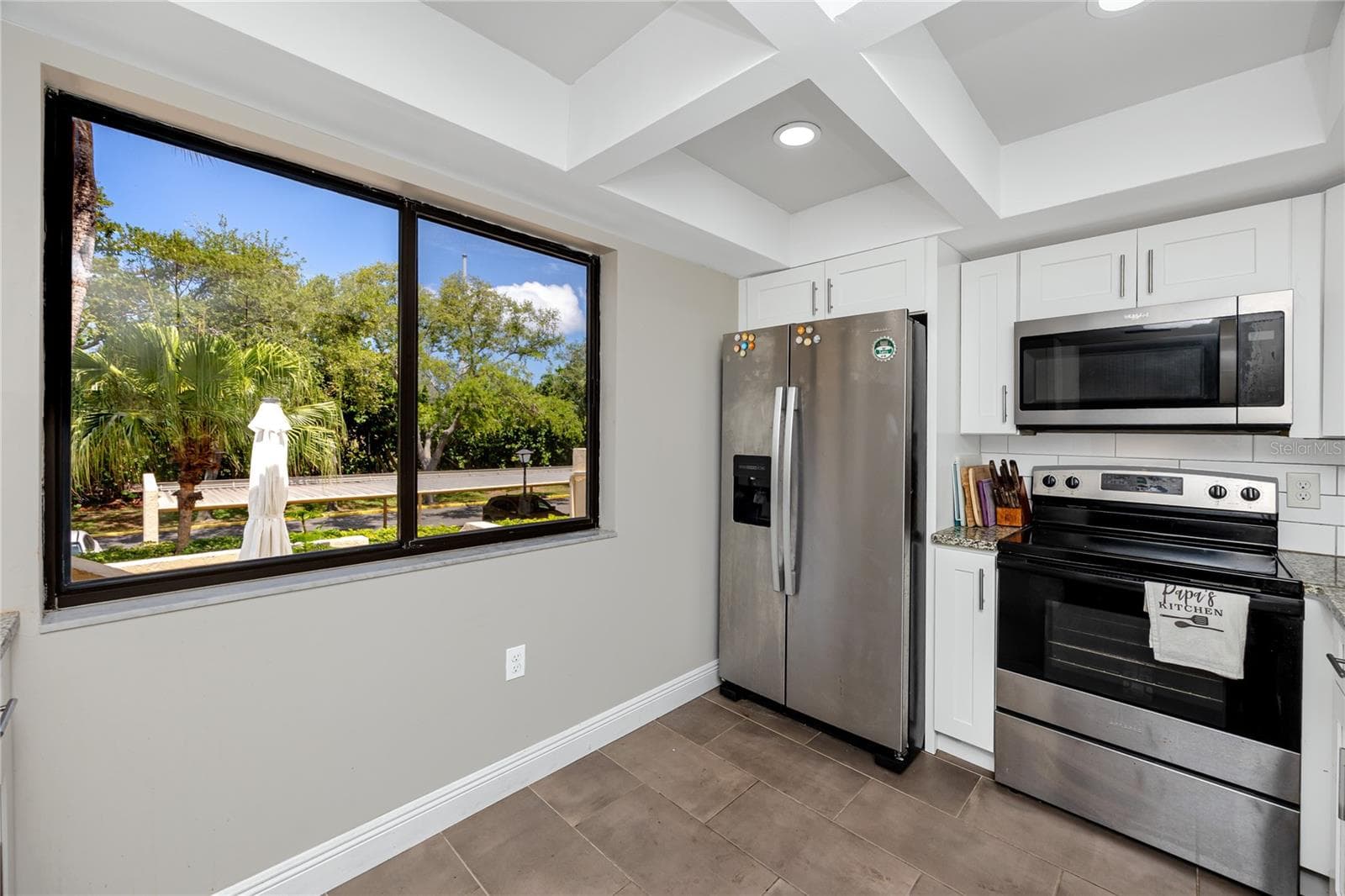 7530 SUNSHINE SKYWAY LANE — photo 11 of 53