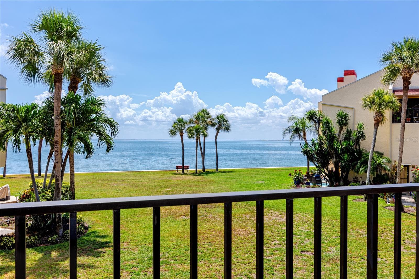 7530 SUNSHINE SKYWAY LANE — photo 5 of 53