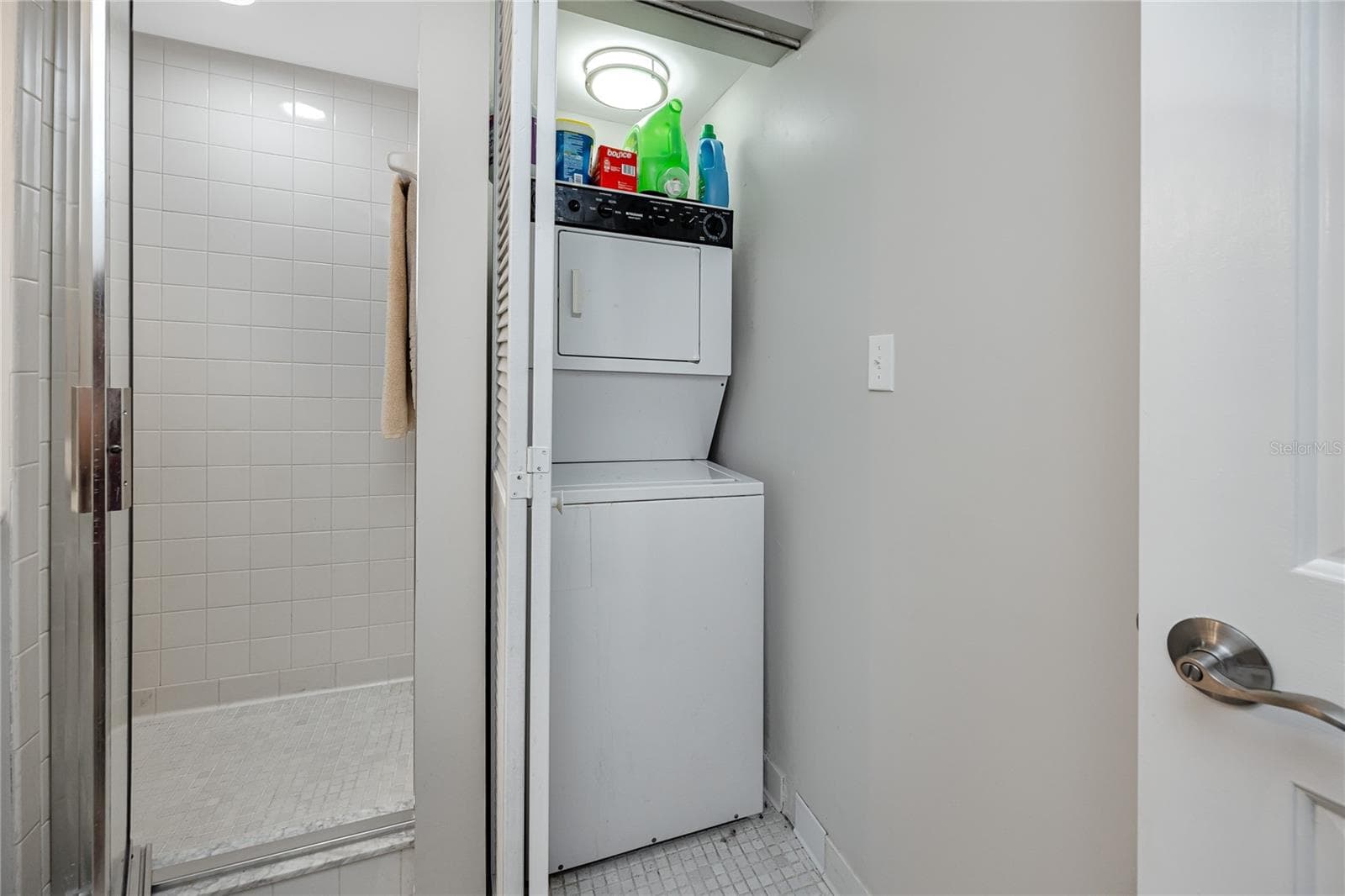7530 SUNSHINE SKYWAY LANE — photo 24 of 53
