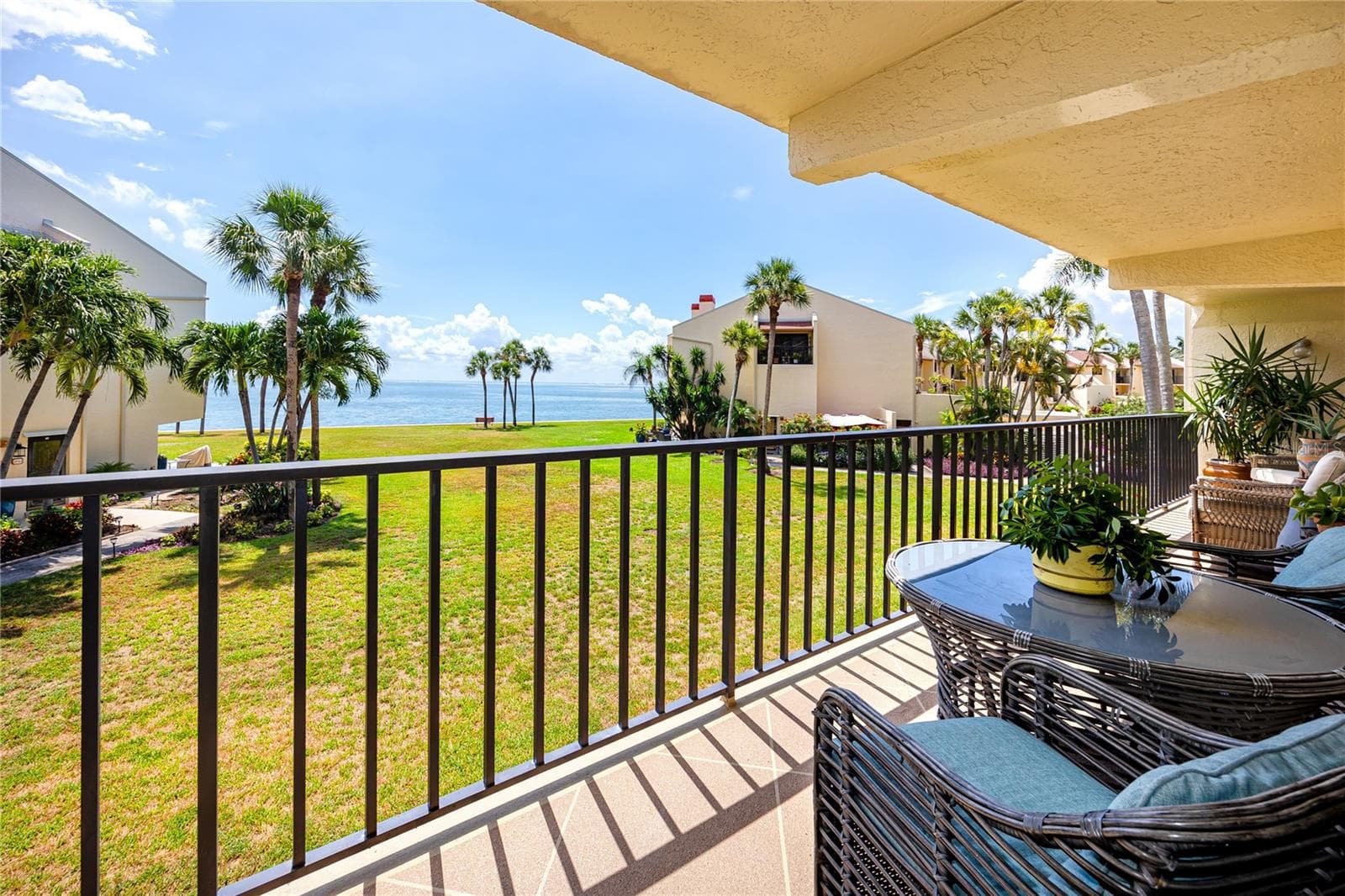 7530 SUNSHINE SKYWAY LANE — photo 28 of 53