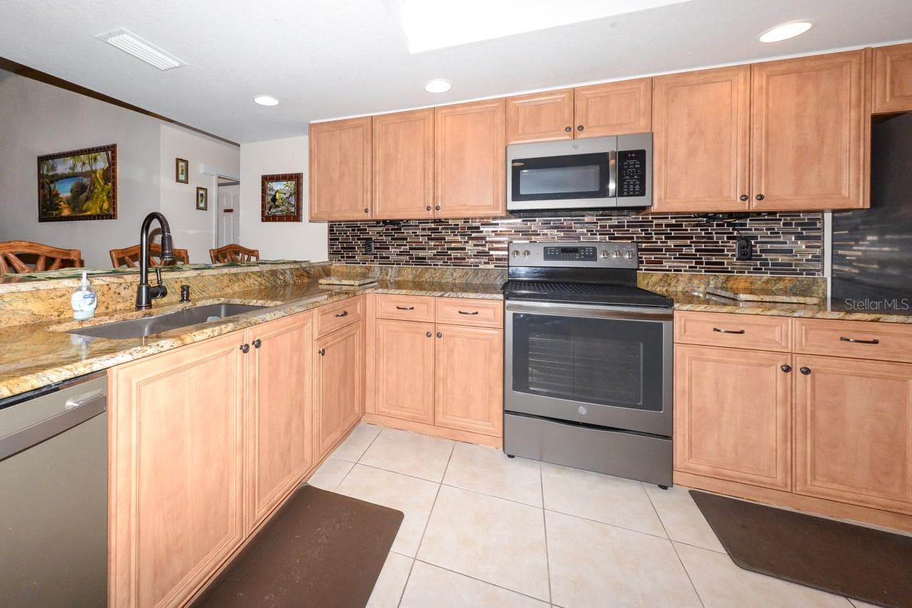 335 COLDEWAY DRIVE — photo 5 of 45
