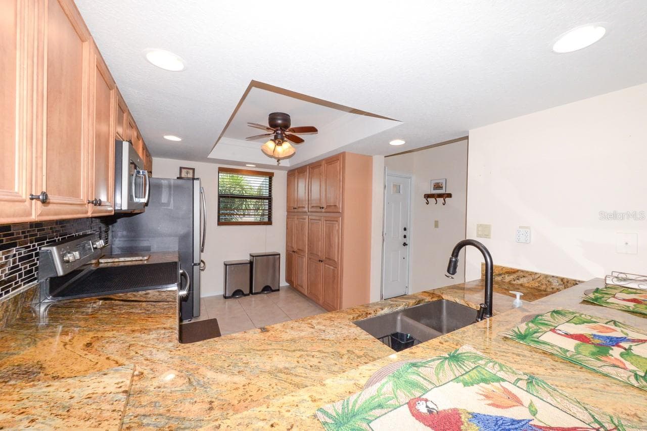 335 COLDEWAY DRIVE — photo 4 of 45